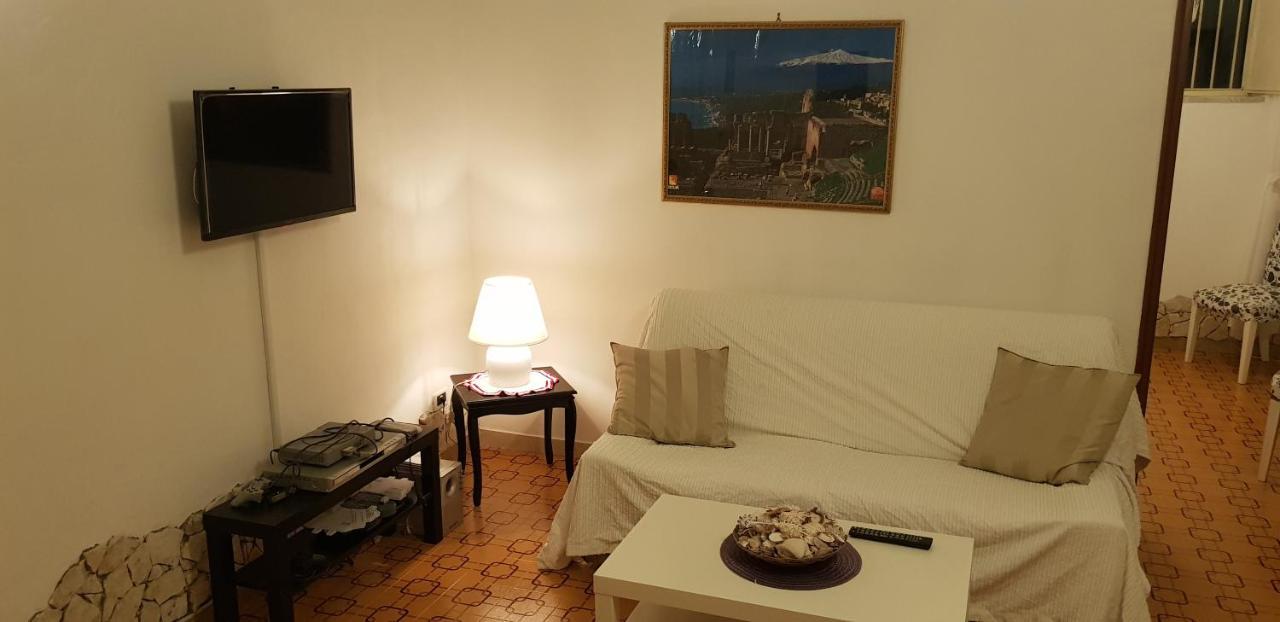 Casa Capri Apartment จีอาร์ดีนี นักซอส ภายนอก รูปภาพ