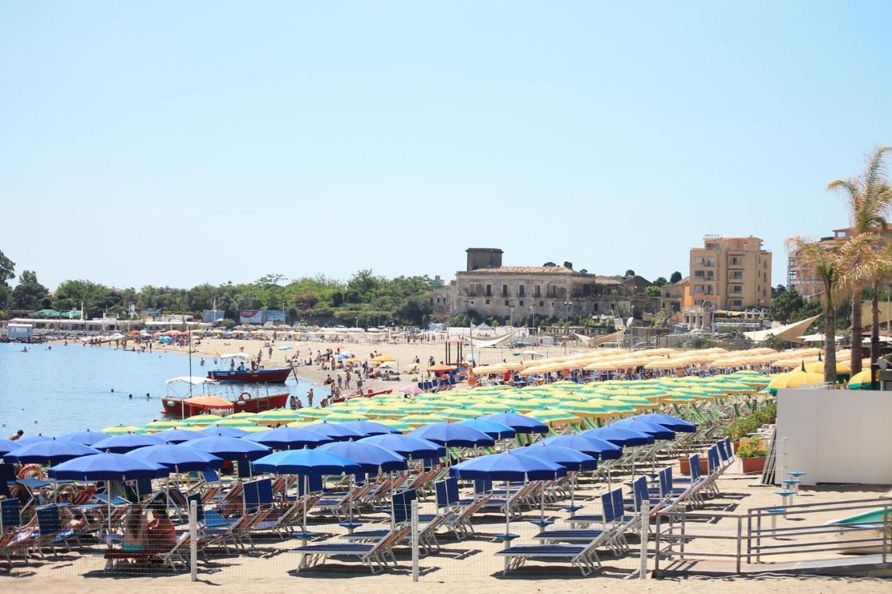 Casa Capri Apartment จีอาร์ดีนี นักซอส ภายนอก รูปภาพ