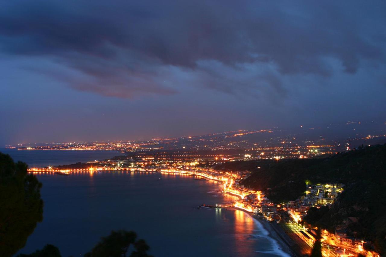 Casa Capri Apartment จีอาร์ดีนี นักซอส ภายนอก รูปภาพ