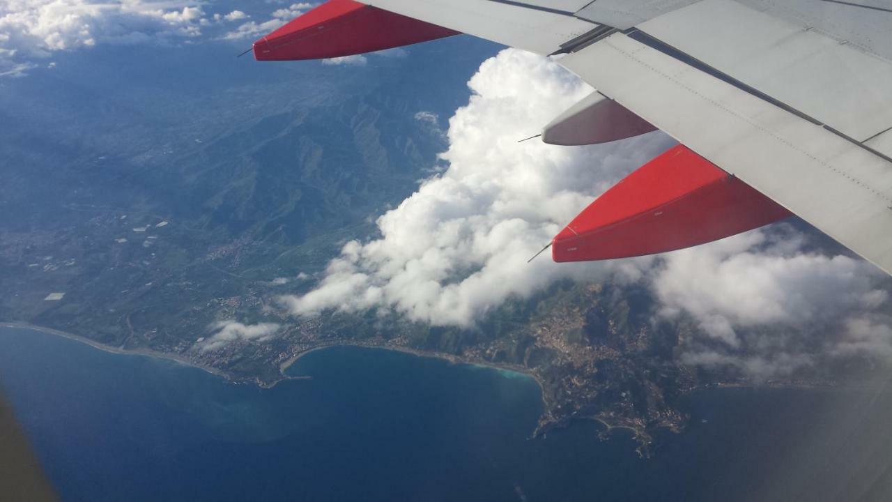 Casa Capri Apartment จีอาร์ดีนี นักซอส ภายนอก รูปภาพ