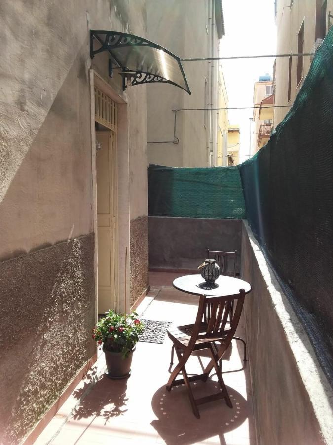 Casa Capri Apartment จีอาร์ดีนี นักซอส ภายนอก รูปภาพ